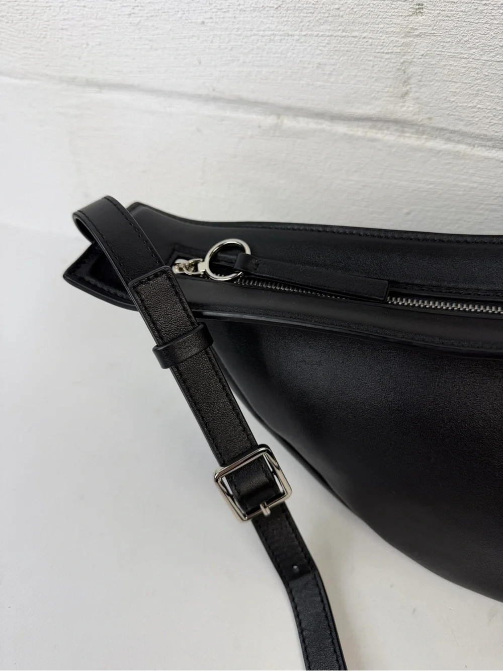 The Row Slouchy Banana Bag in Smooth Calfskin - Picture 8 of 16